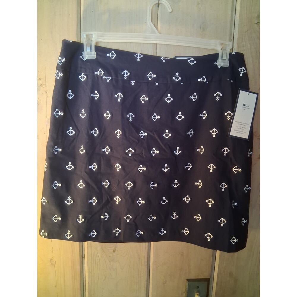 Charter Club Women's Nautical Skort NWT
Size 12 Waist Smoothing Design